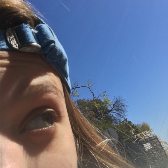 Meet your Posher, Kylie - Picture 1 of 1